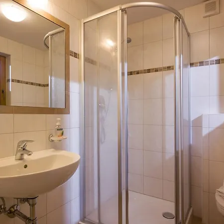 Konukevi Walchenhof 3*